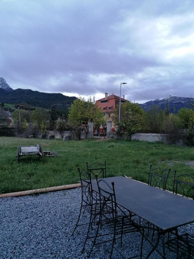 Maison Dans Parc Cloture Barcelonnette Eksteriør bilde